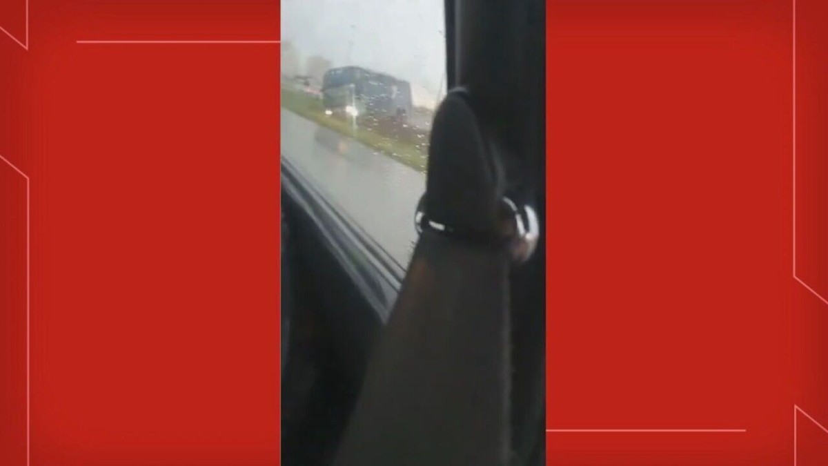 Vídeo mostra ônibus perdendo pneus durante trajeto em Americana