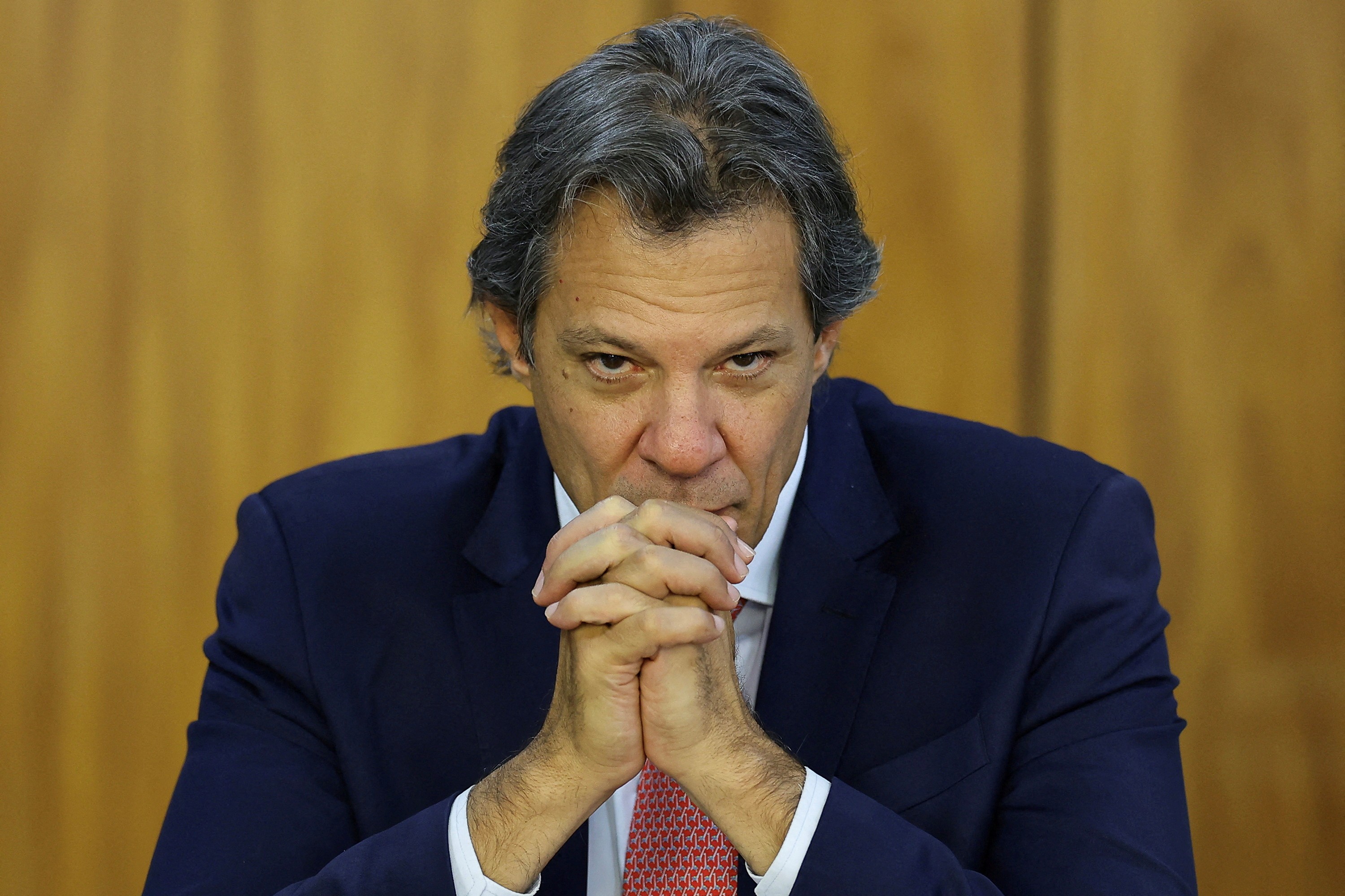 Governo terá que anunciar novas medidas para reverter crise de confiança no mercado, avaliam interlocutores de Haddad