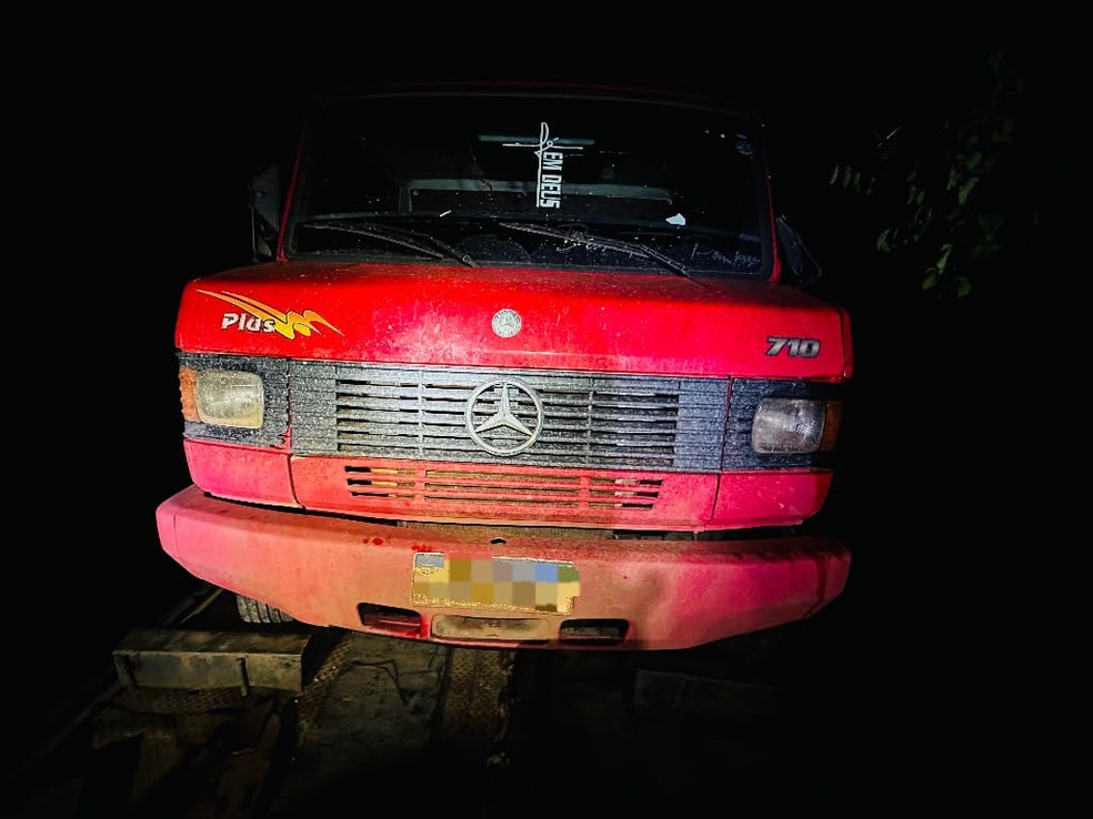 Homem morre após motocicleta colidir com caminhão na BR-226, em Grajaú — Foto: Divulgação/PRF