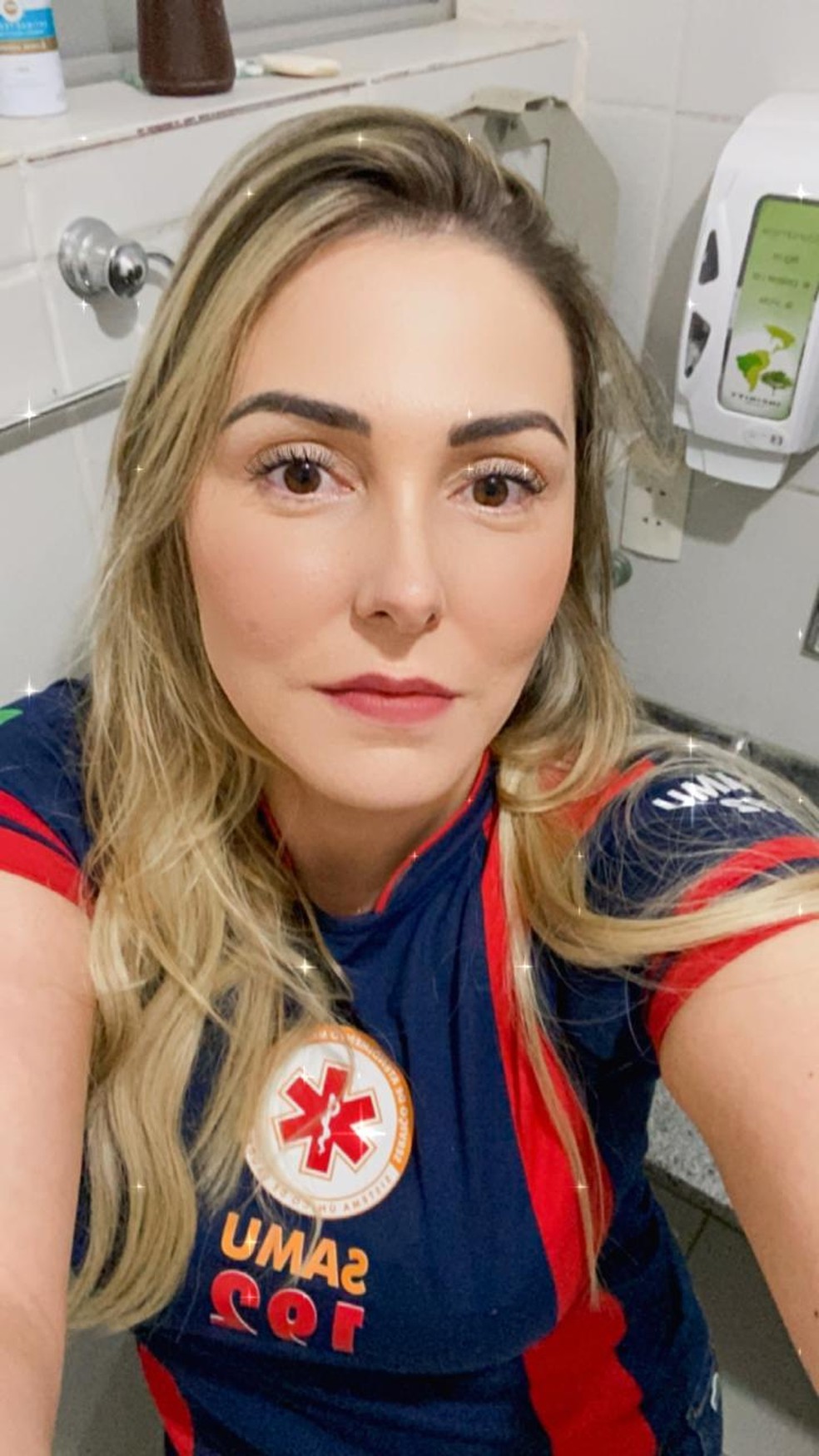 A médica Ellenn Salviano trabalha no Samu Metropolitano — Foto: Cedida