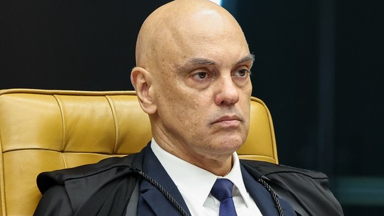 Moraes multa em R$ 5 mil advogado de réu do 8/1 por uso de prompt oculto de IA em petição
