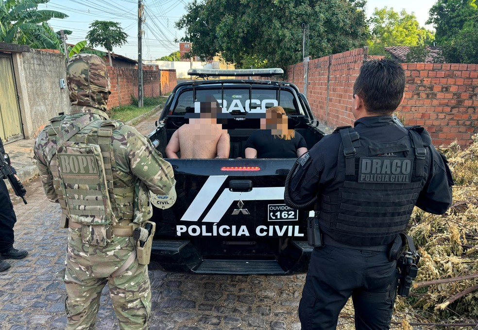 Casal é preso suspeito de tráfico de drogas e arrombamento de carros, em Teresina — Foto: Divulgação/SSP-PI