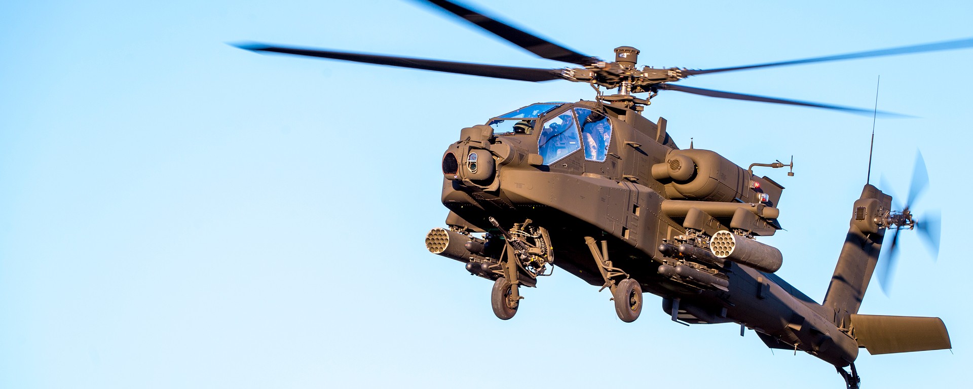 Helicóptero do exército dos EUA cai perto do Estreito de Ormuz, diz jornal
