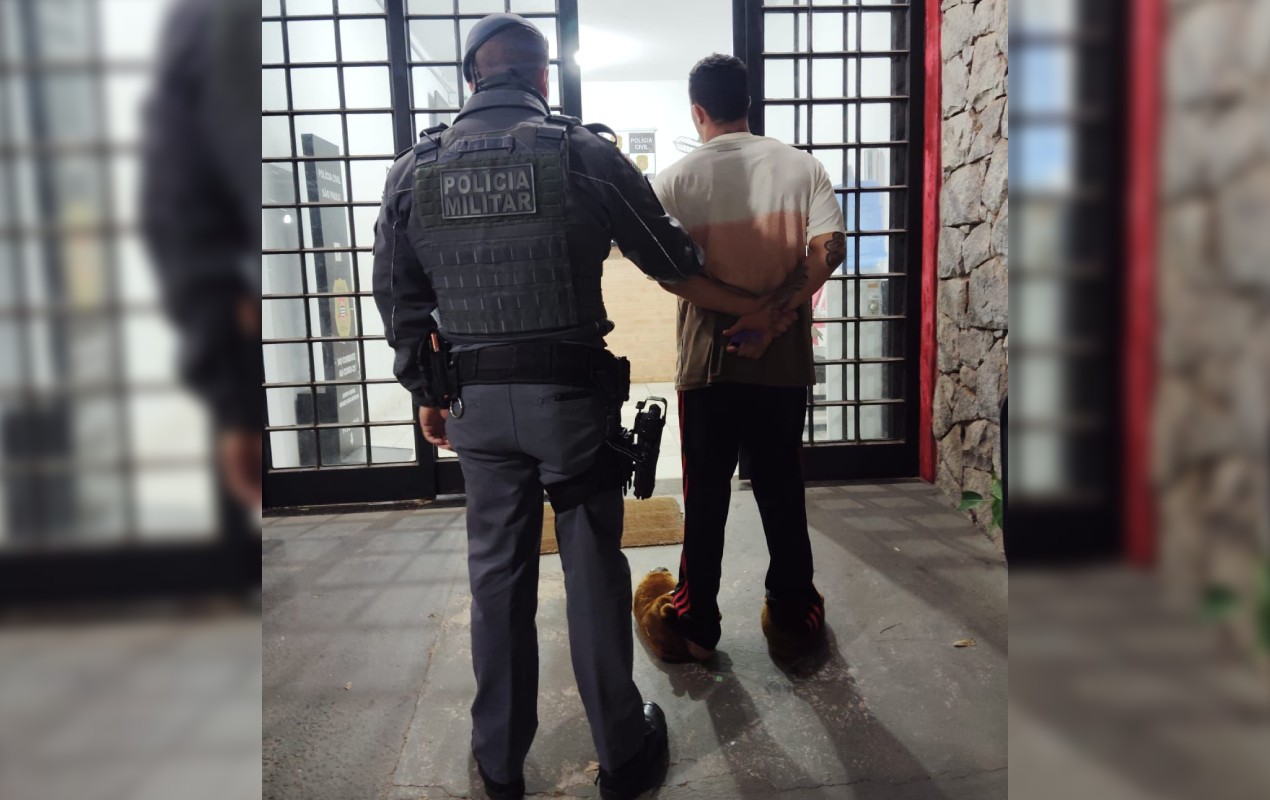 Homem tenta sair de motel sem pagar conta e acaba preso por embriaguez ao volante em Botucatu 