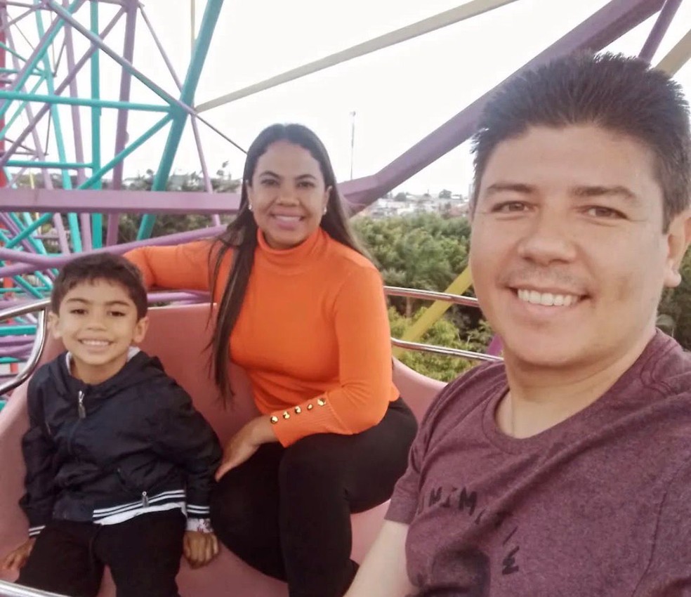 Benício Xavier de Freitas, de 6 anos, e família. — Foto: Arquivo pessoal