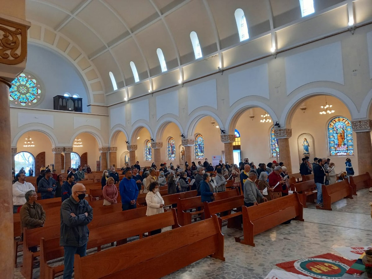 Bispo celebra missa e abre Campanha da Fraternidade na Diocese de Mogi