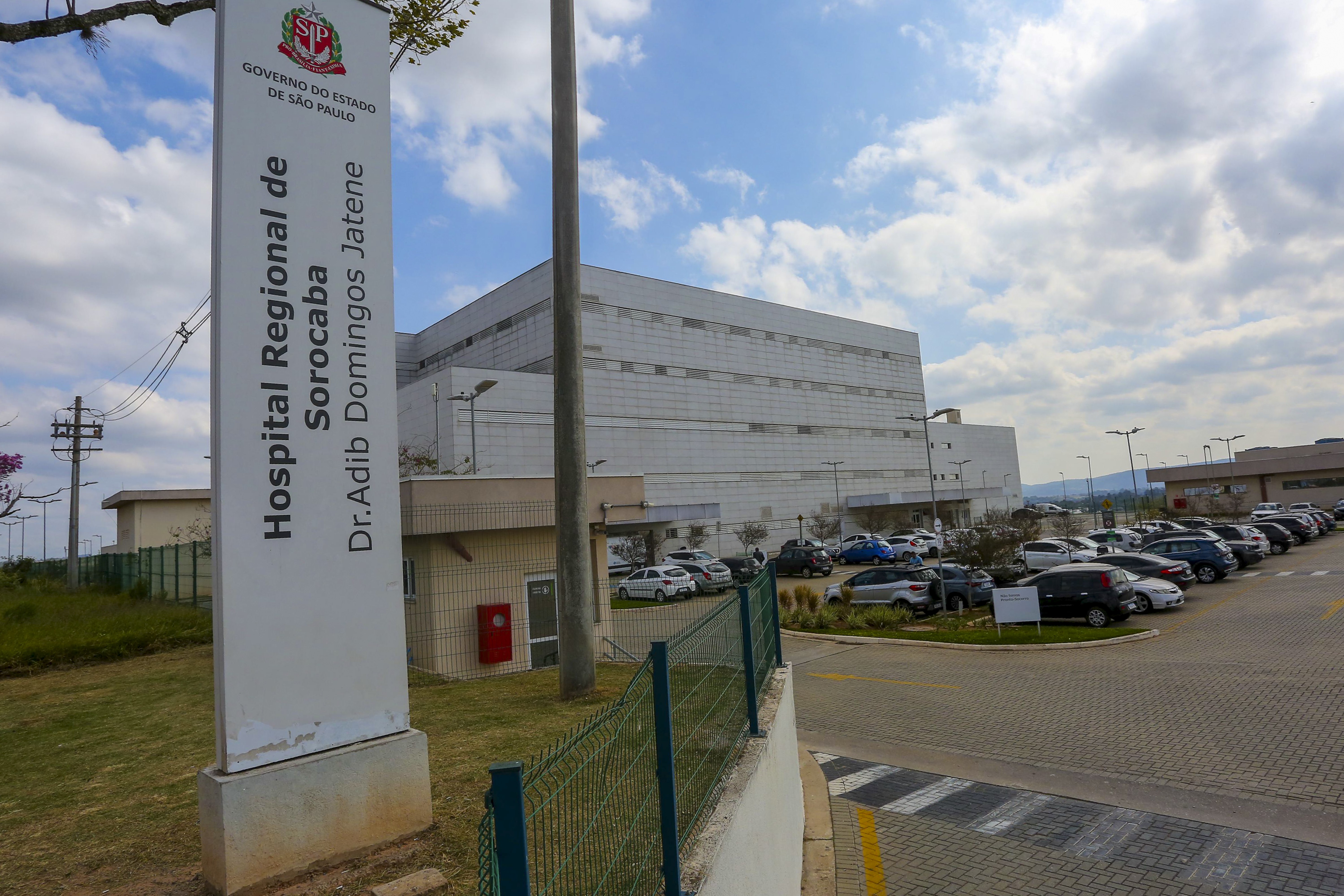 Jovem perde dois dedos ao ser atingido por máquina enquanto trabalhava em Votorantim