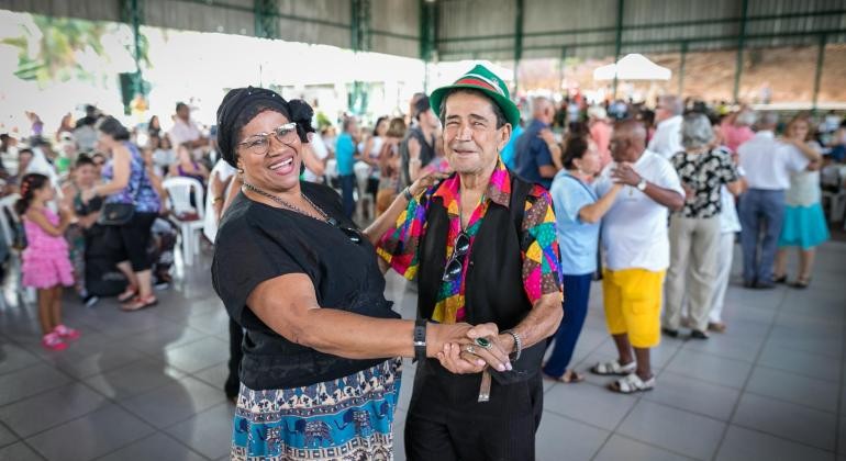 Prefeitura de BH vai oferecer colônia de férias para pessoas idosas