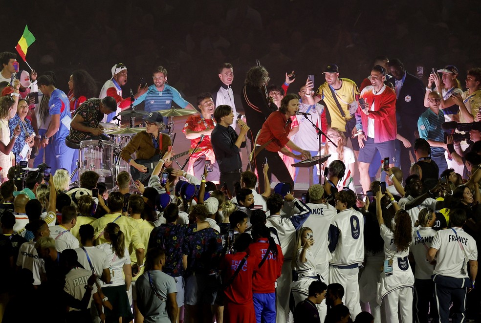 Banda Phoenix se apresenta na cerimônia de encerramento das Olimpíadas de Paris 2024 — Foto: Anushree Fadnavis/Reuters