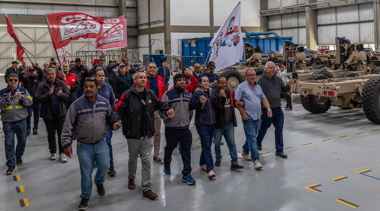 Com 1000 dias em greve, trabalhadores da Avibras fazem cobranças