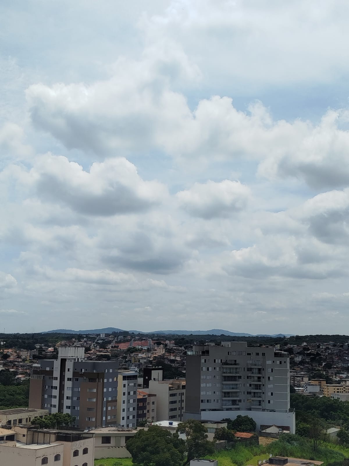 Nova massa de ar polar deve derrubar temperaturas em Divinópolis e região