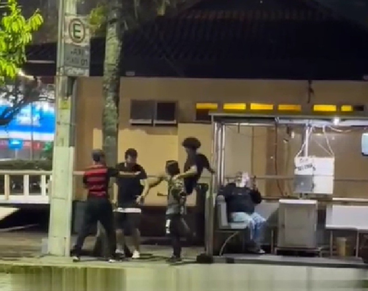 Comerciantes relatam insegurança no entorno da Praça Demerval Barbosa Moreira, em Nova Friburgo