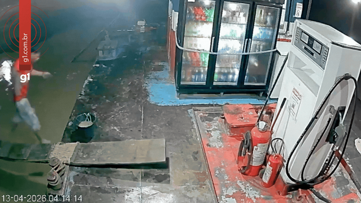 Adolescente desaparece após cair em rio ao atravessar passarela no Acre; VÍDEO