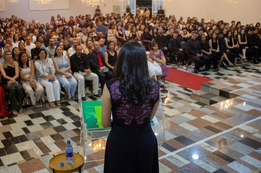 Favoo celebra conquistas acadêmicas e abre vestibular 2026/2