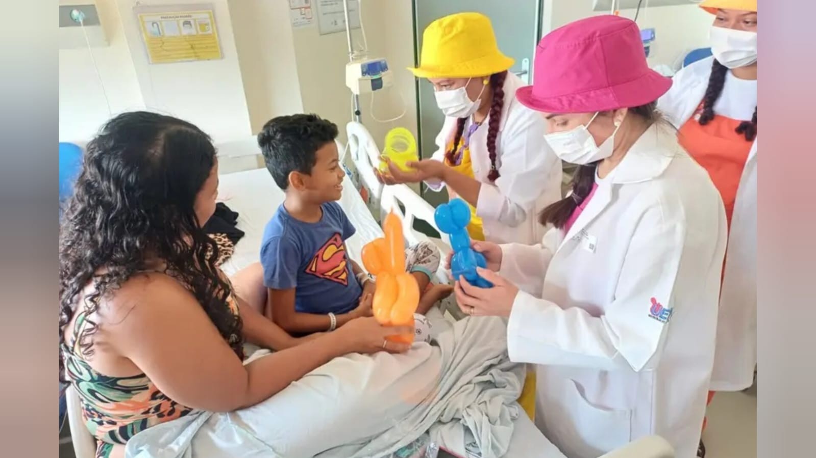 Semana das Crianças no HRBA tem culinária, plantio e visitas de personagens infantis