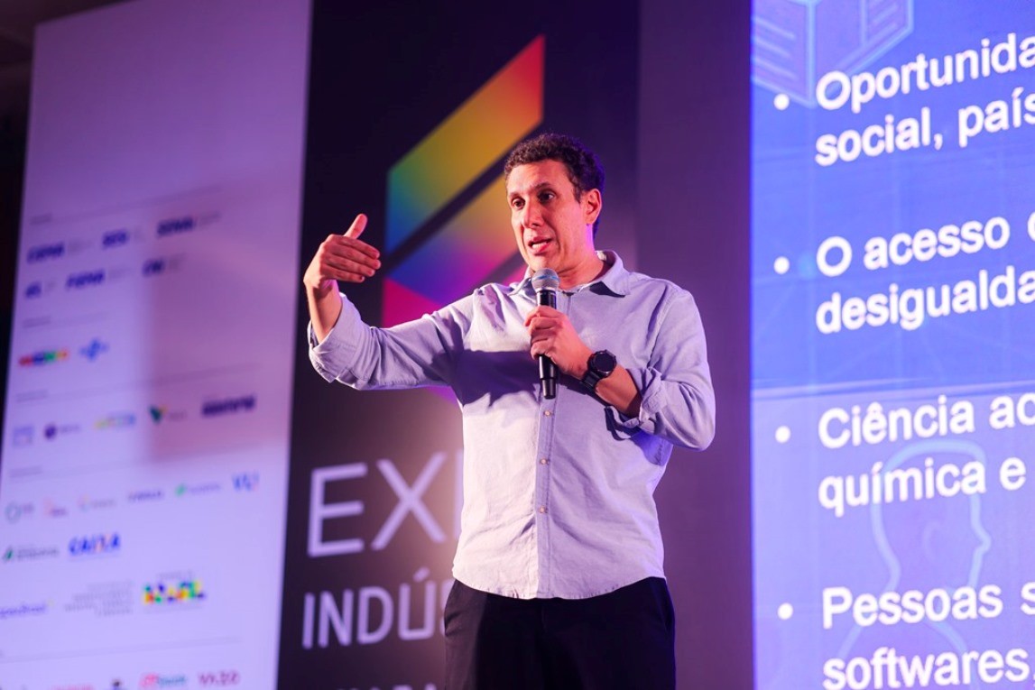 Samy Dana abre a programação de palestras magna no segundo dia da Expo Indústria