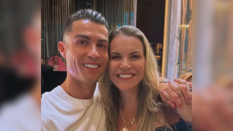 Katia Aveiro com o irmão, Cristiano Ronaldo — Foto: Reprodução/Instagram