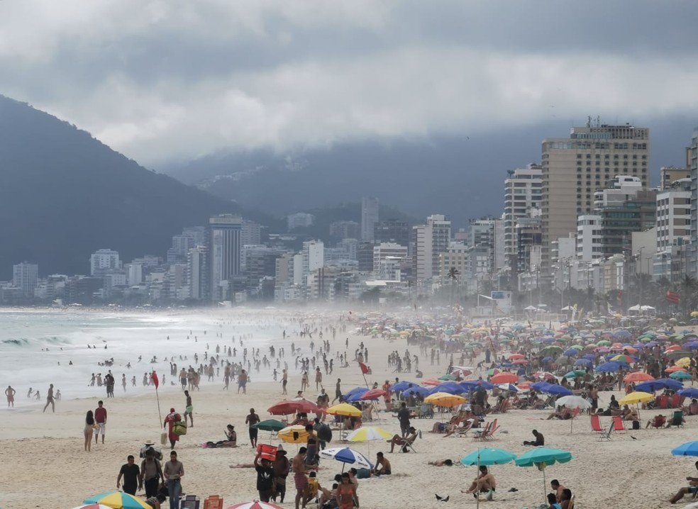 Réveillon no Rio tem previsão de dia nublado, mas sem chuva na noite da virada (Imagem de arquivo) — Foto: Marcos Serra Lima 