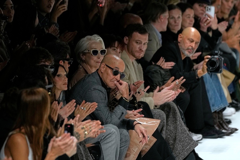 Meryl Streep grava cenas de novo 'O Diabo Veste Prada' na semana de moda de Milão