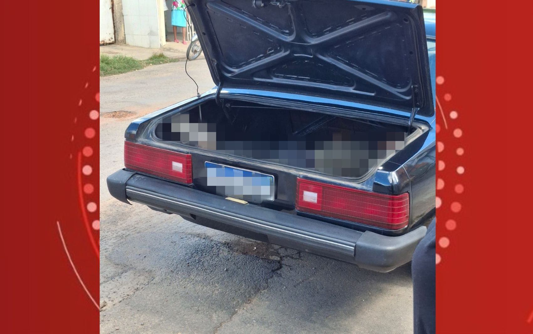 Homem aciona polícia e diz que encontrou corpo após abrir porta-malas de carro na Bahia