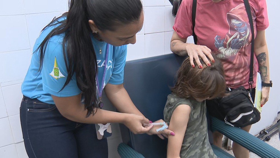 Vacinação contra a dengue para crianças de 10 e 11 anos começa no DF — Foto: TV Globo/Reprodução