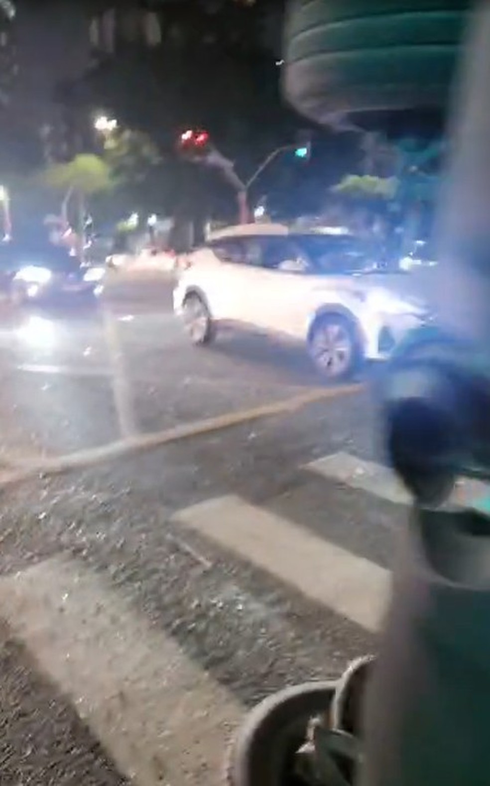 captura-de-tela-2026-06-14-113129 Viatura da GCM capota na Avenida Rebouças: agente ferido é liberado após atendimento