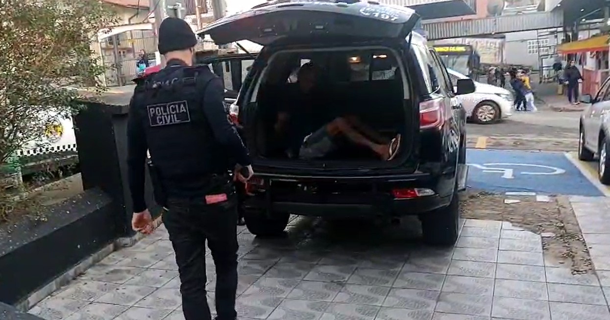 Polícia prende suspeitos de atirar em motorista de app durante tentativa de assalto em São Roque