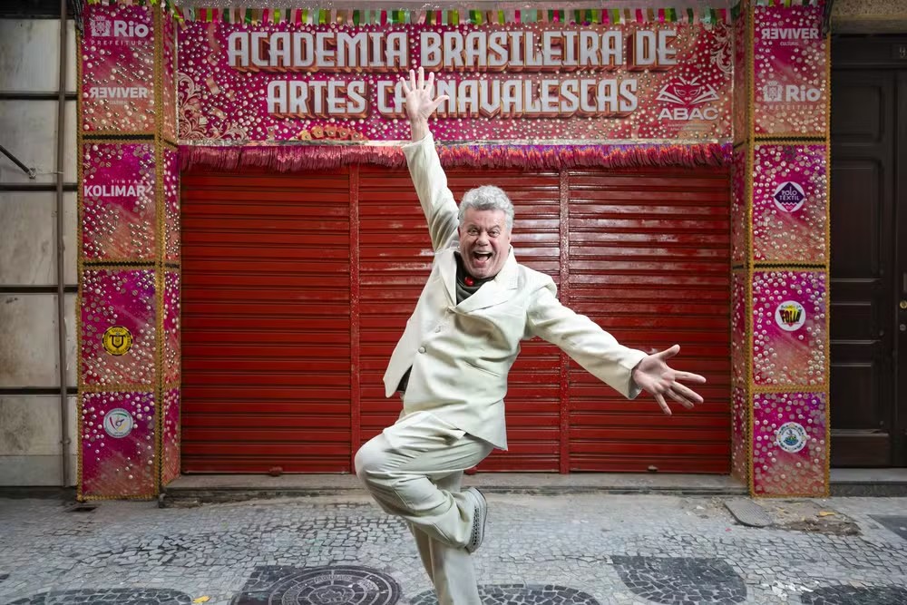 'Quem disse que acabou?': escolas de samba e camarote de Milton Cunha fecham Carnaval de Belém na Aldeia Cabana