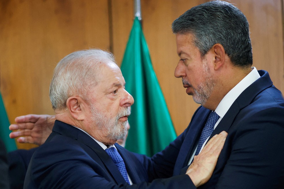 Janeiro/2023 - Lula e Arthur Lira fala durante reunião com parlamentares no Planalto no dia 11 de janeiro de 2023 — Foto: REUTERS/Adriano Machado/File Photo