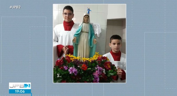 Irm&atilde;os encontrados mortos em Pocinhos, PB, eram coroinhas em igreja cat&oacute;lica &mdash; Foto: TV Para&iacute;ba / Reprodu&ccedil;&atilde;o