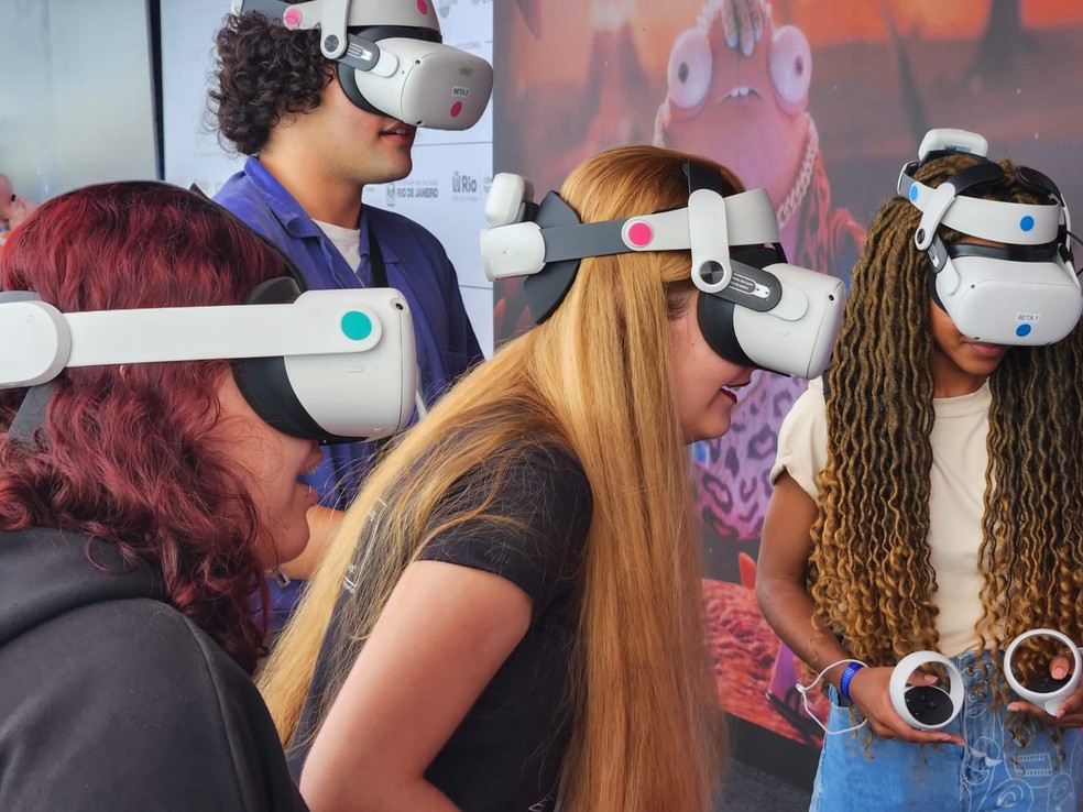 Óculos de realidade virtual na Rio Innovation Week 2023 — Foto: Raoni Alves / g1