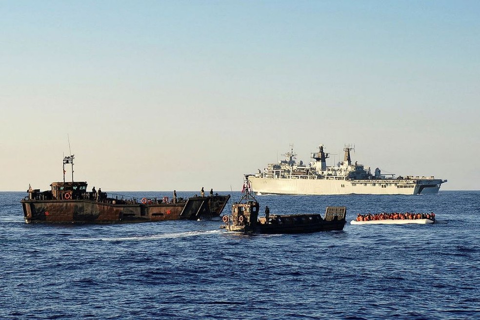Navio HMS Bulwark — Foto: Marinha/Divulgação