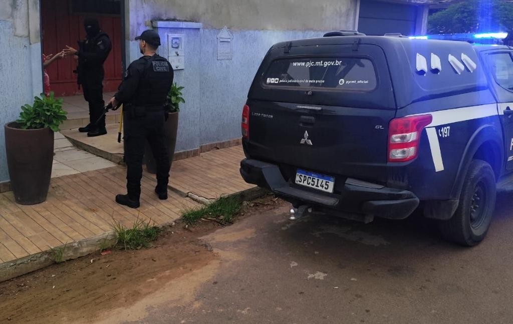 Polícia prende 16 pessoas suspeitas de ligação com facção criminosa em MT