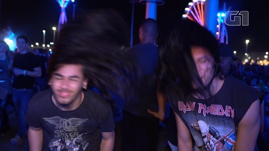 Fãs de metal avaliam bate cabelo de Joelma e 'headbangers' do pop - Programa: G1 Rock in Rio 