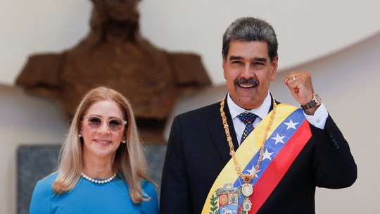 Isolado, Maduro toma posse e diz que 'ninguém impõe presidente à Venezuela' - Foto: (REUTERS/Leonardo Fernandez Vilor)