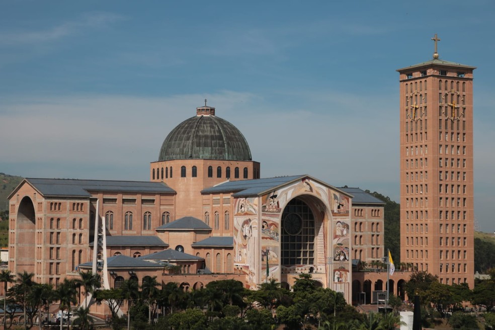 Santuário Nacional de Aparecida inaugura fachada com mosaico gigante que retrata cenas bíblicas — Foto: Gustavo Marcelino