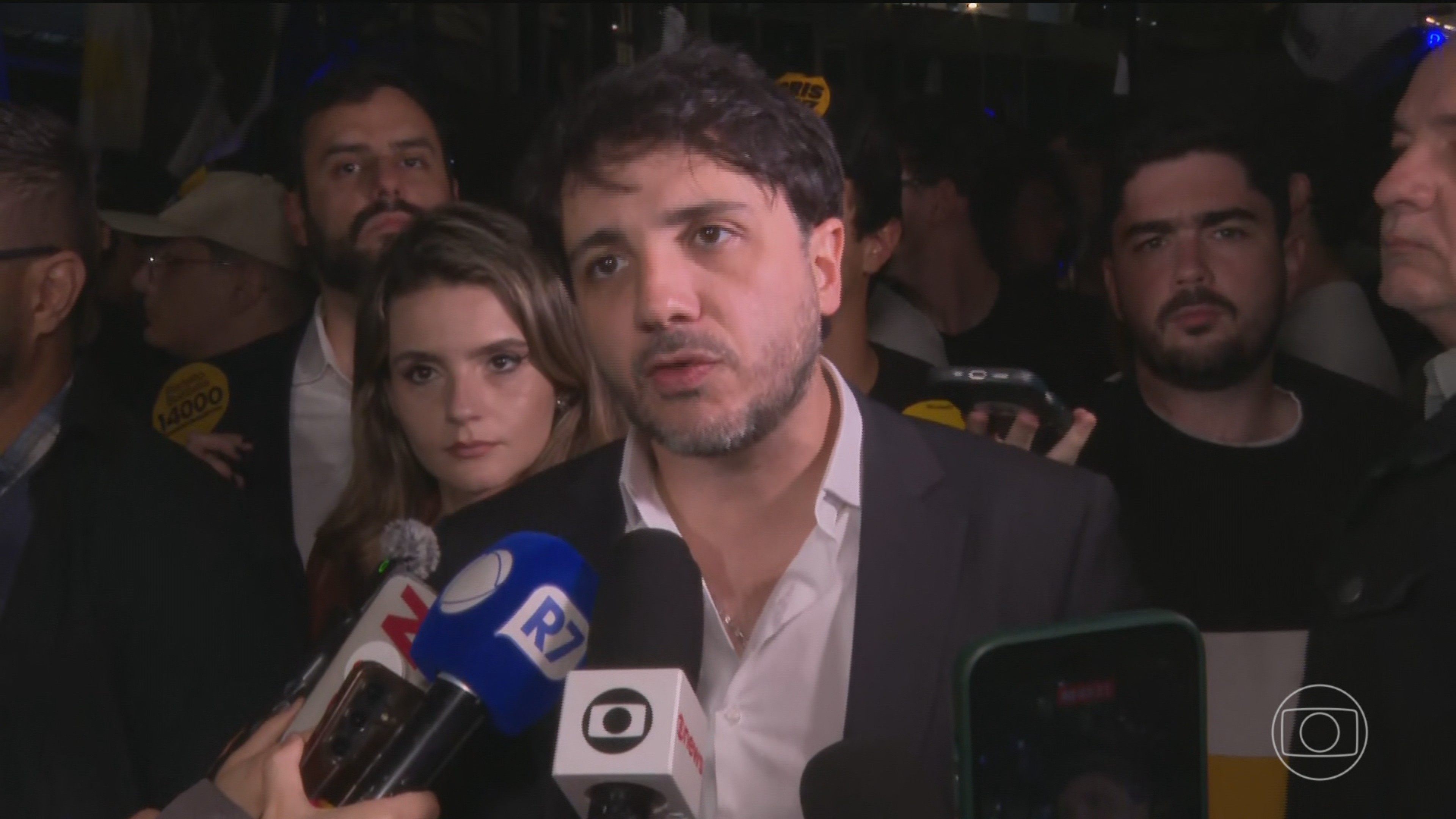 Renan Santos, candidato à Presidência pelo Missão, faz campanha em São Paulo