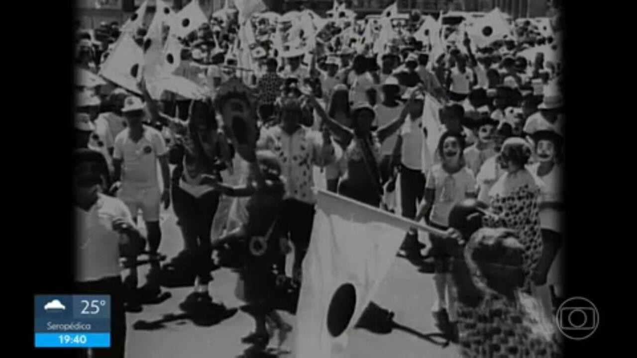 Veja curiosidades da história dos blocos e imagens clássicas da folia