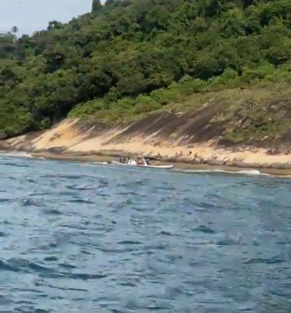 Acidente com táxi-boat em Ilha Grande, Angra dos Reis — Foto: Reprodução/Redes sociais