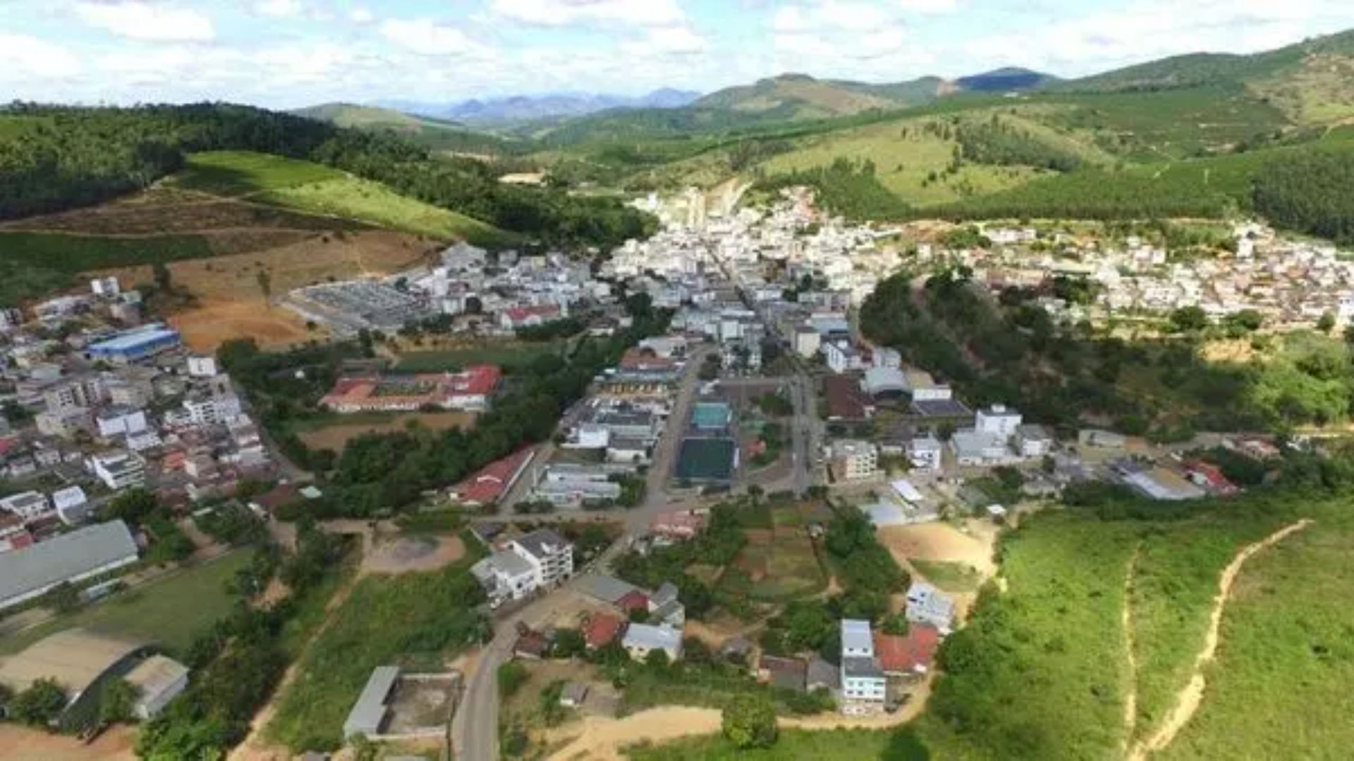 Homem é encontrado morto em lagoa após ser atacado por abelhas no ES