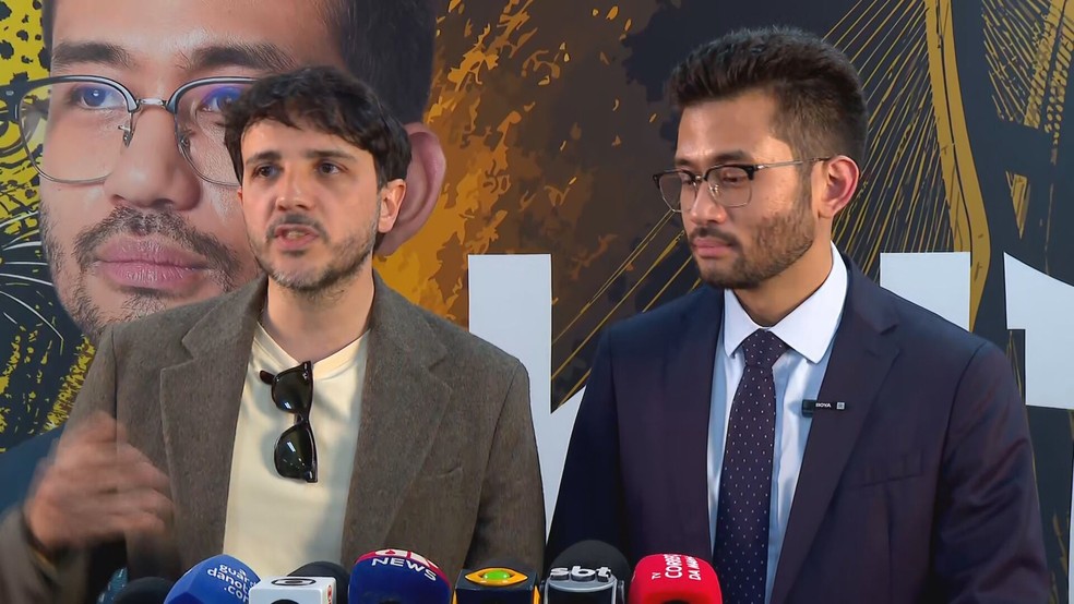 Renan Santos e Kim Kataguiri durante evento do Missão em São Paulo — Foto: Reprodução/TV Globo