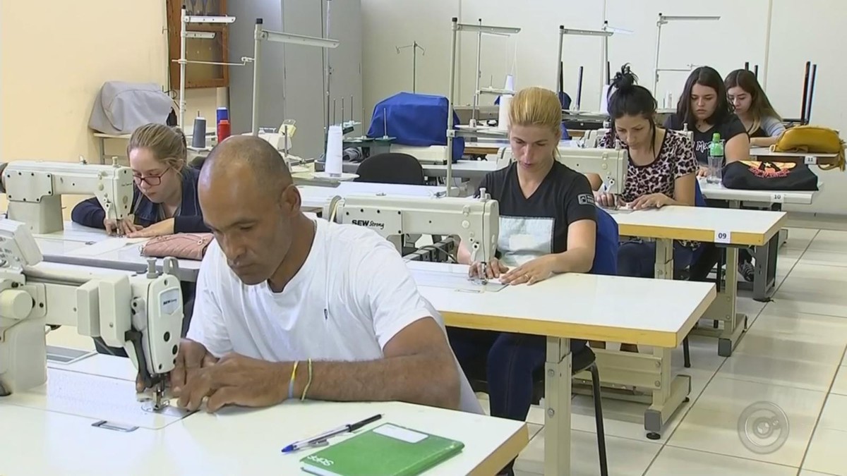 Sesc está com inscrições abertas para cursos de costura em Salvador