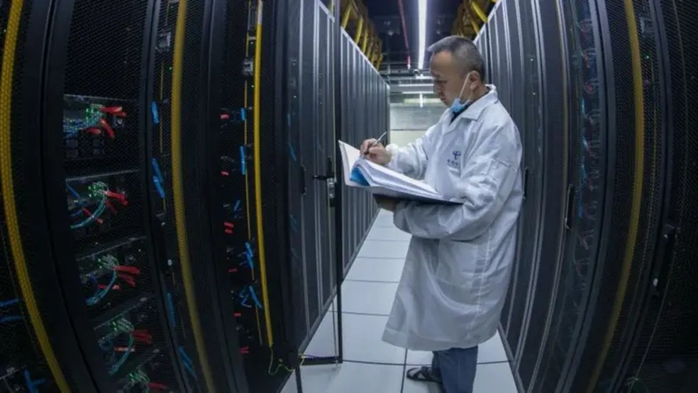 Os data centers convencionais já consumiam enormes quantidades de energia, mas a IA demanda ainda mais — Foto: Getty Images