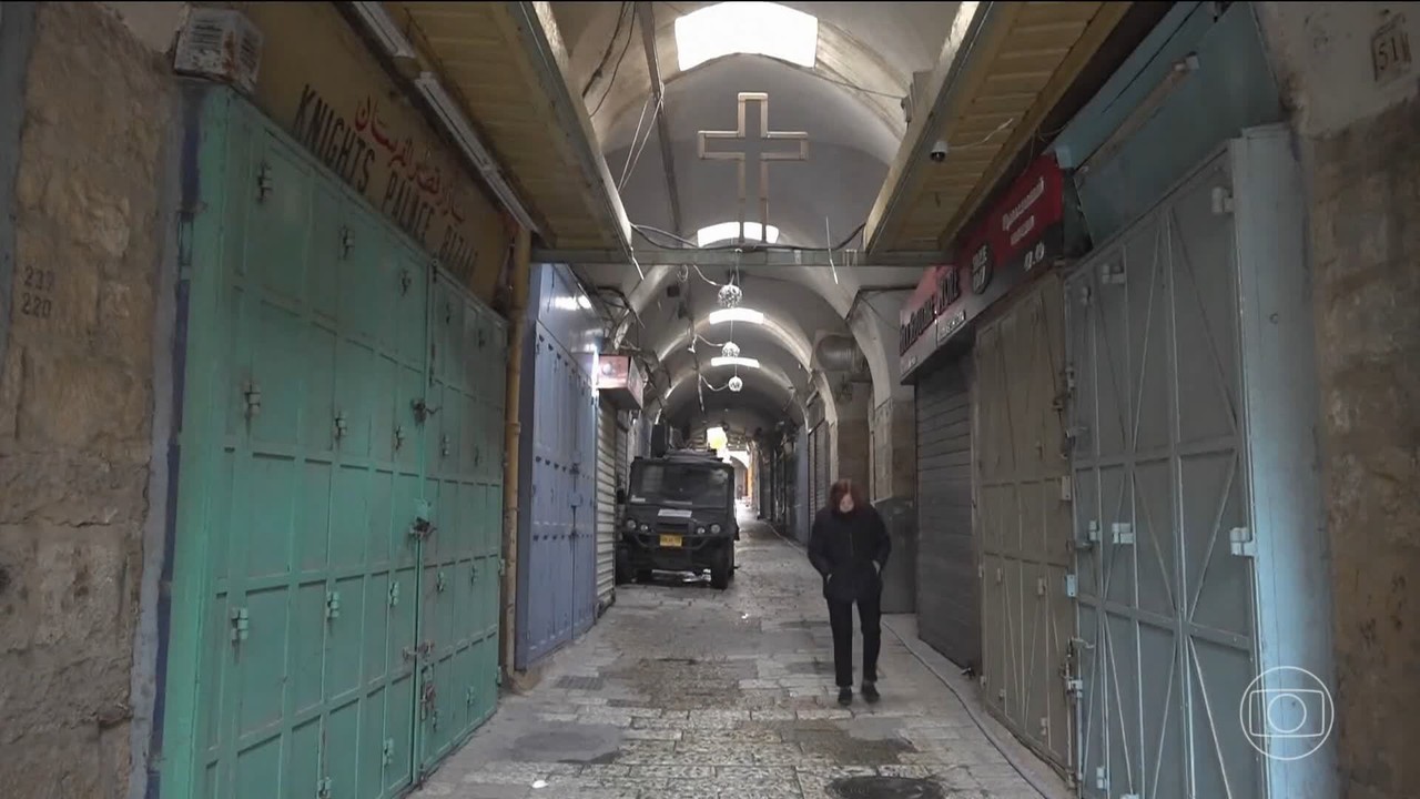 Jerusalém vazia na Sexta-Feira Santa expõe o impacto da guerra sobre a fé
