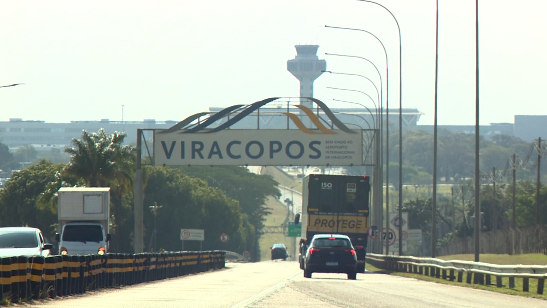 Em um mês, câmeras no entorno de Viracopos registram 103 infrações por estacionamento irregular