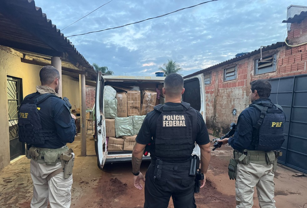 Rede de contrabando usava depósitos em Campo Grande — Foto: Polícia Federal