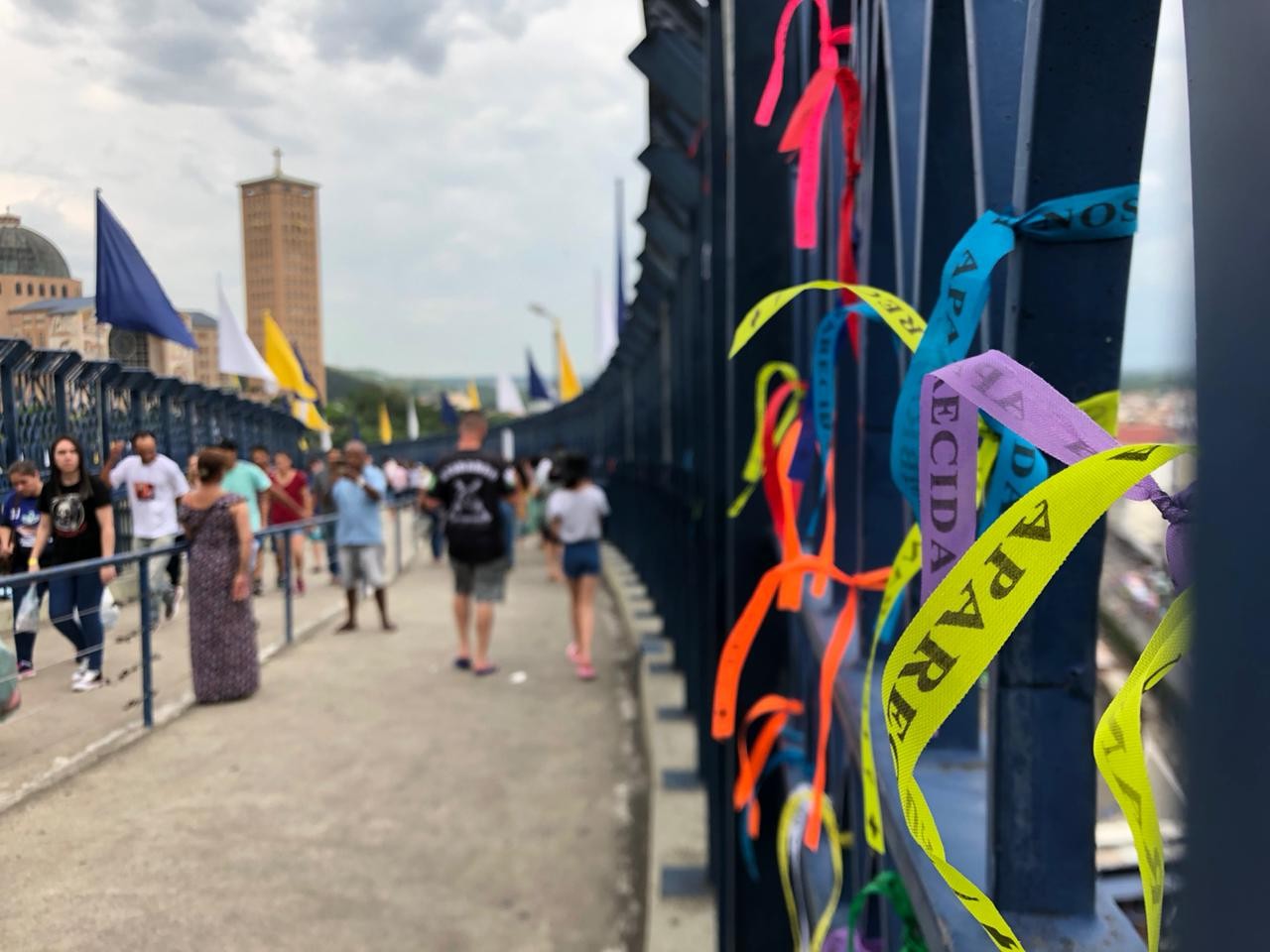 Centro de Apoio ao Romeiro em Aparecida: Um Paraíso com Tubarões e Muito Mais!