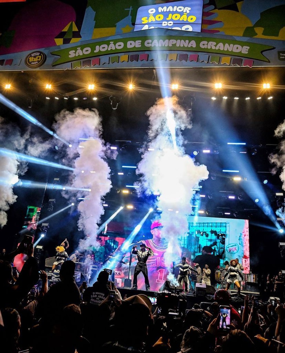 Léo Santana no São João 2024 de Campina Grande — Foto: Rondinelle de Paula