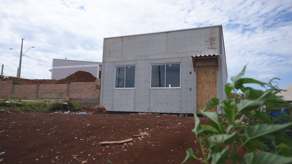 Casa pré-fabricada instalada no município após o tornado — Foto: Maycon Hoffmann