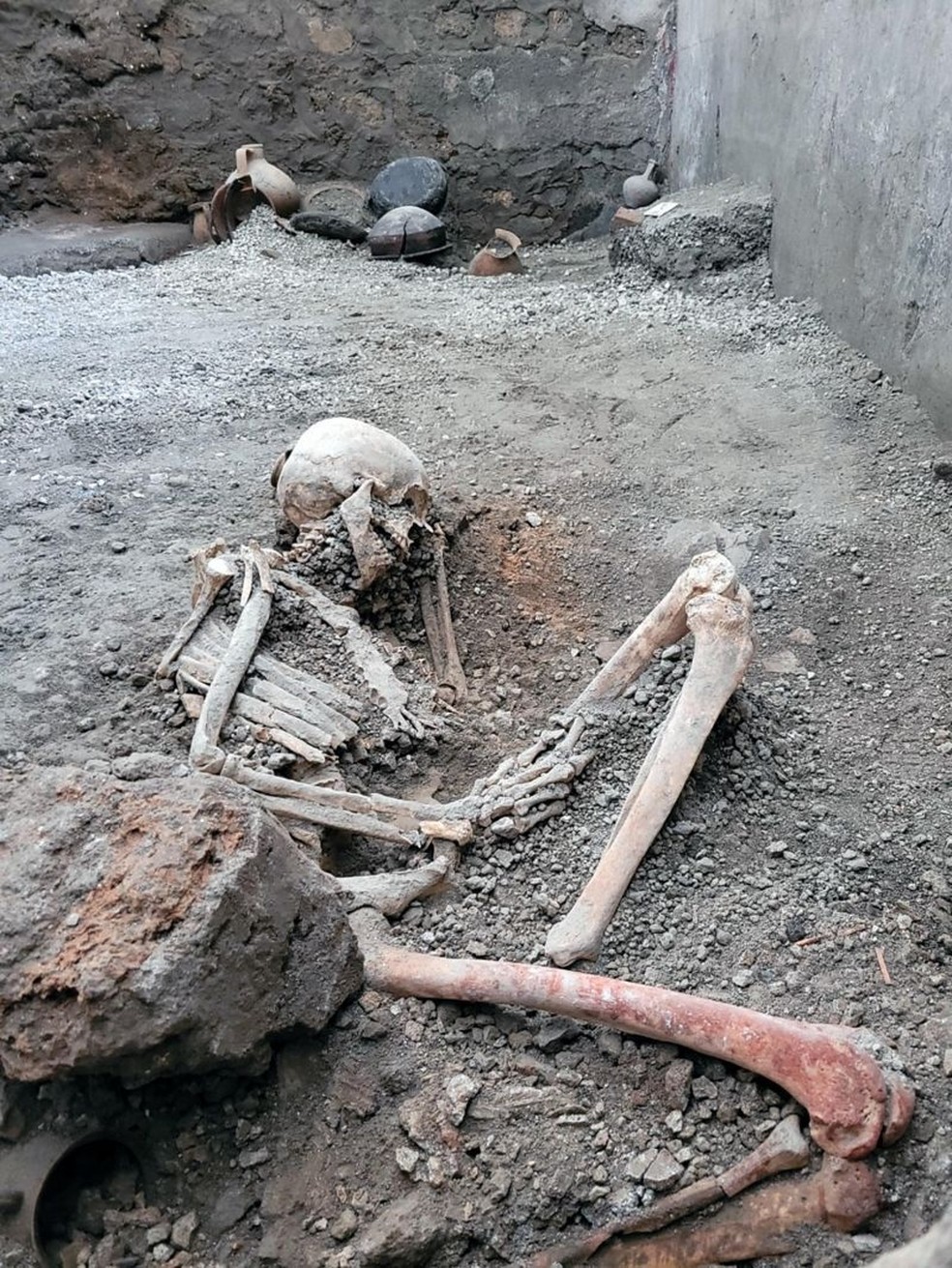 Mais de 1,3 mil vítimas do colapso de Pompeia foram encontradas até agora — Foto: MINISTÉRIO DA CULTURA DA ITÁLIA/via BBC
